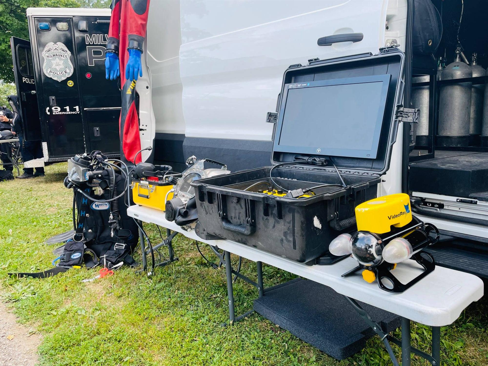 Equipment Underwater Investigation Unit