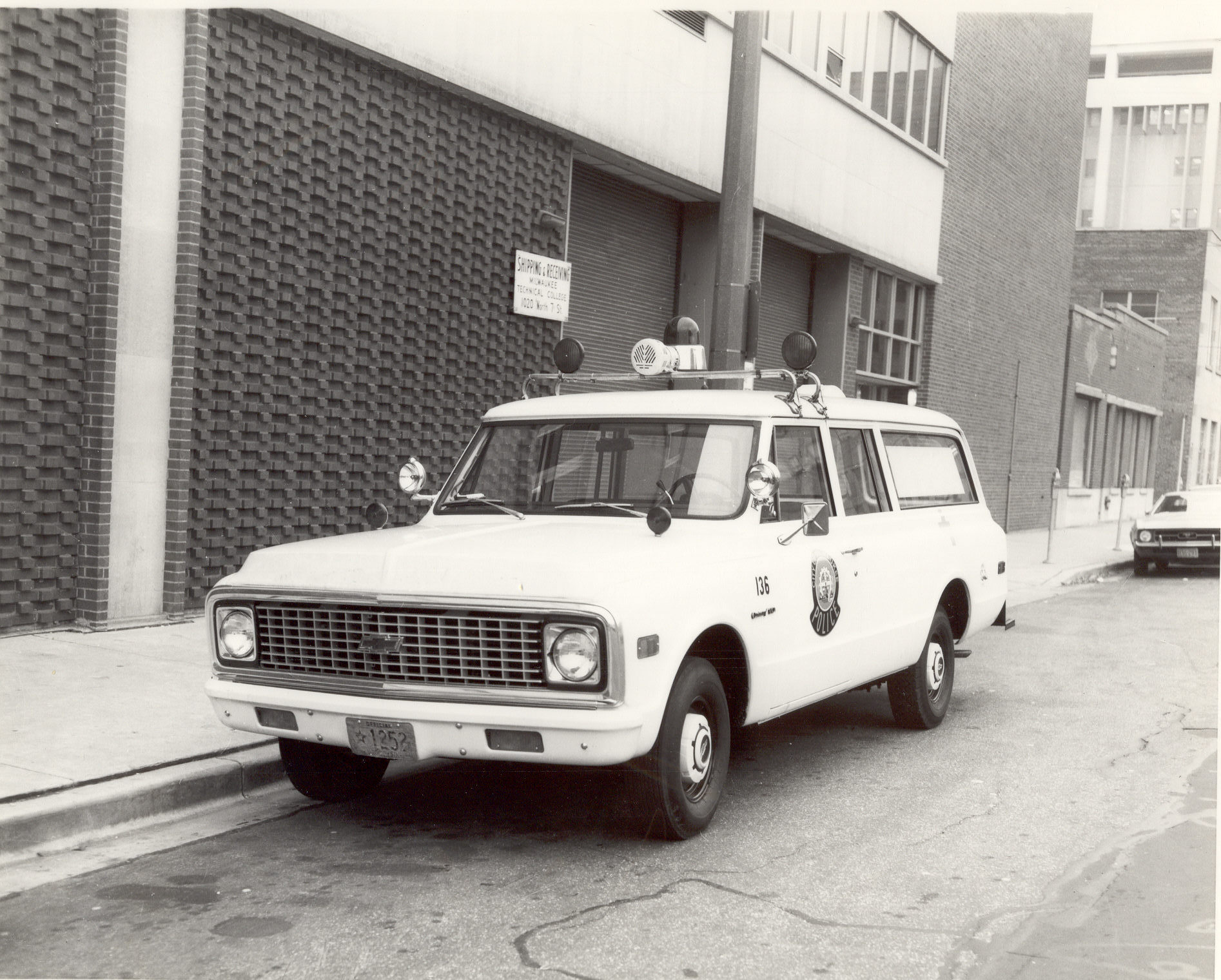 1972 Carryall