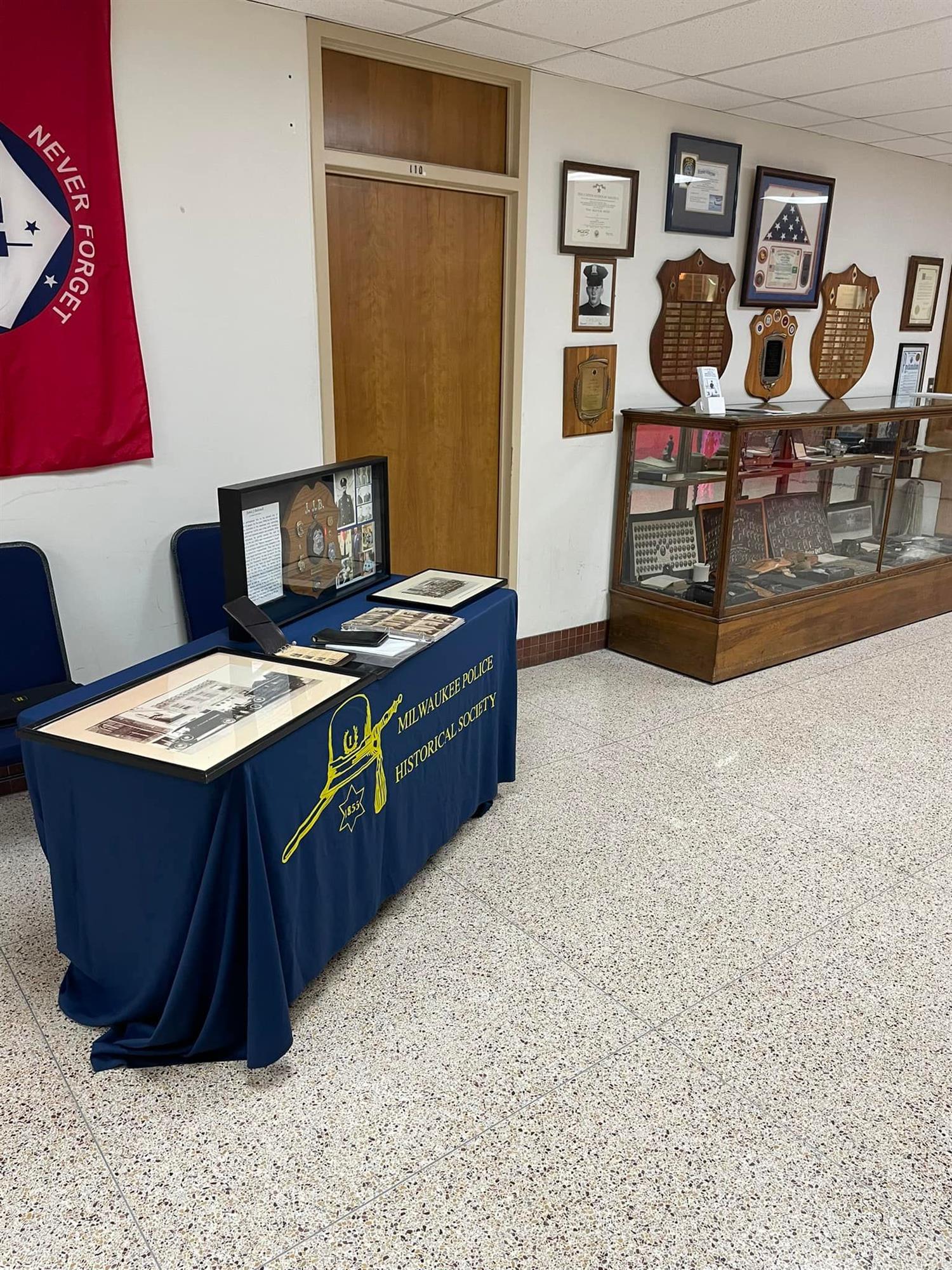 MPHS DIsplay table
